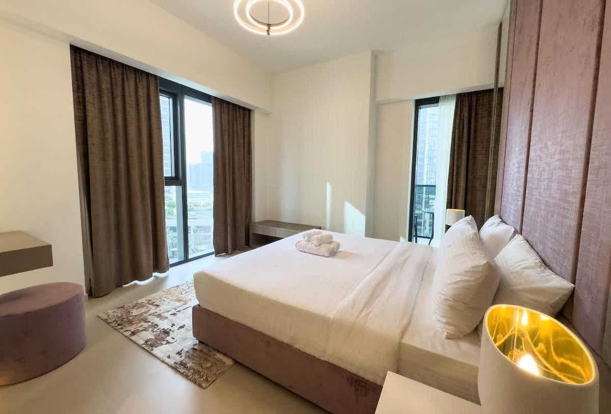 Elegant Style Brand New 2bdr In Heart Of Downtown