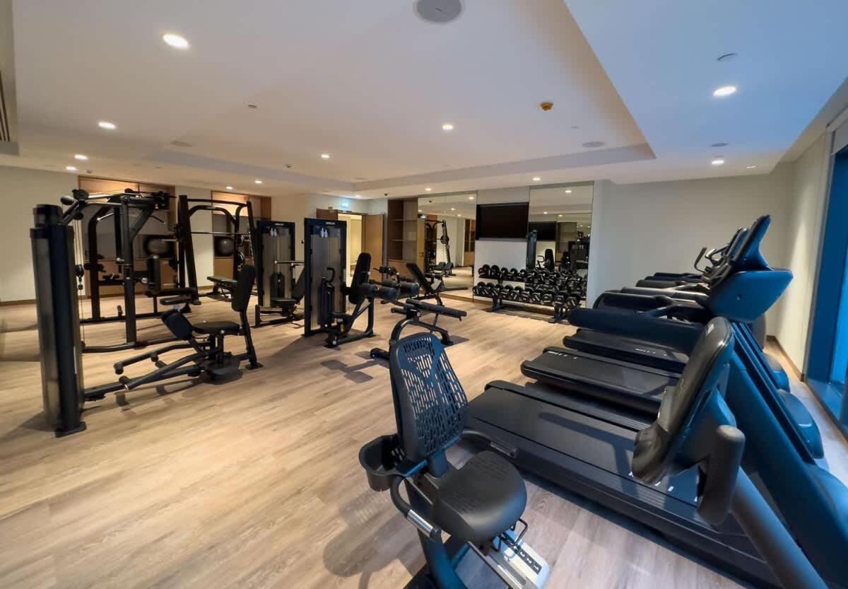 Elegant Style Brand New 2bdr In Heart Of Downtown