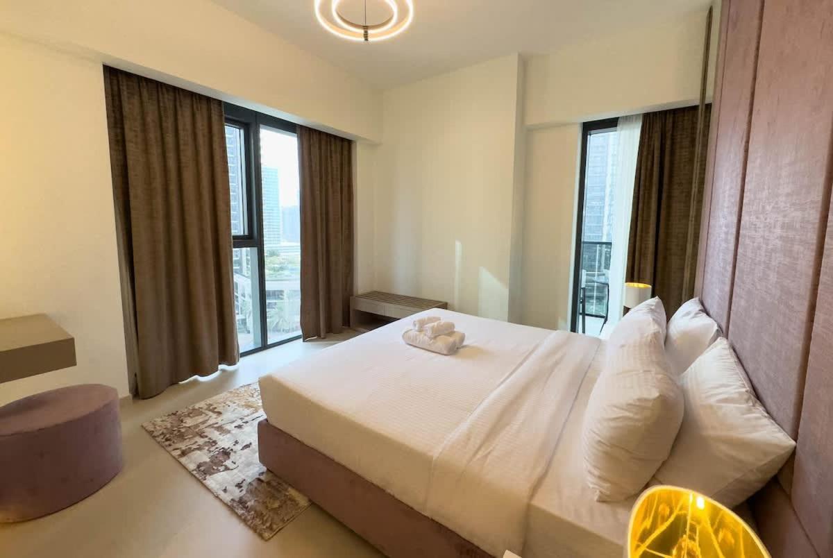 Apartment Elegant Style Brand New 2bdr In Heart Of Downtown *