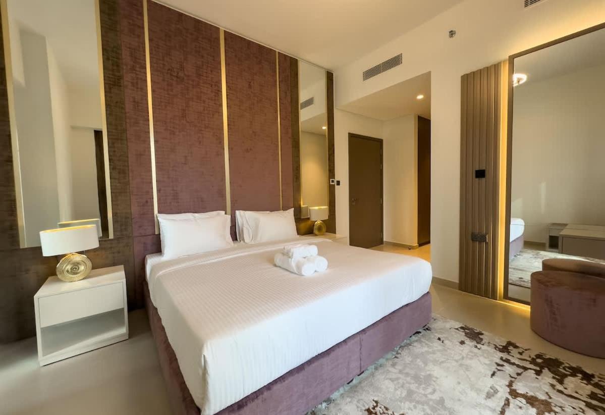 Apartment Elegant Style Brand New 2bdr In Heart Of Downtown Dubai