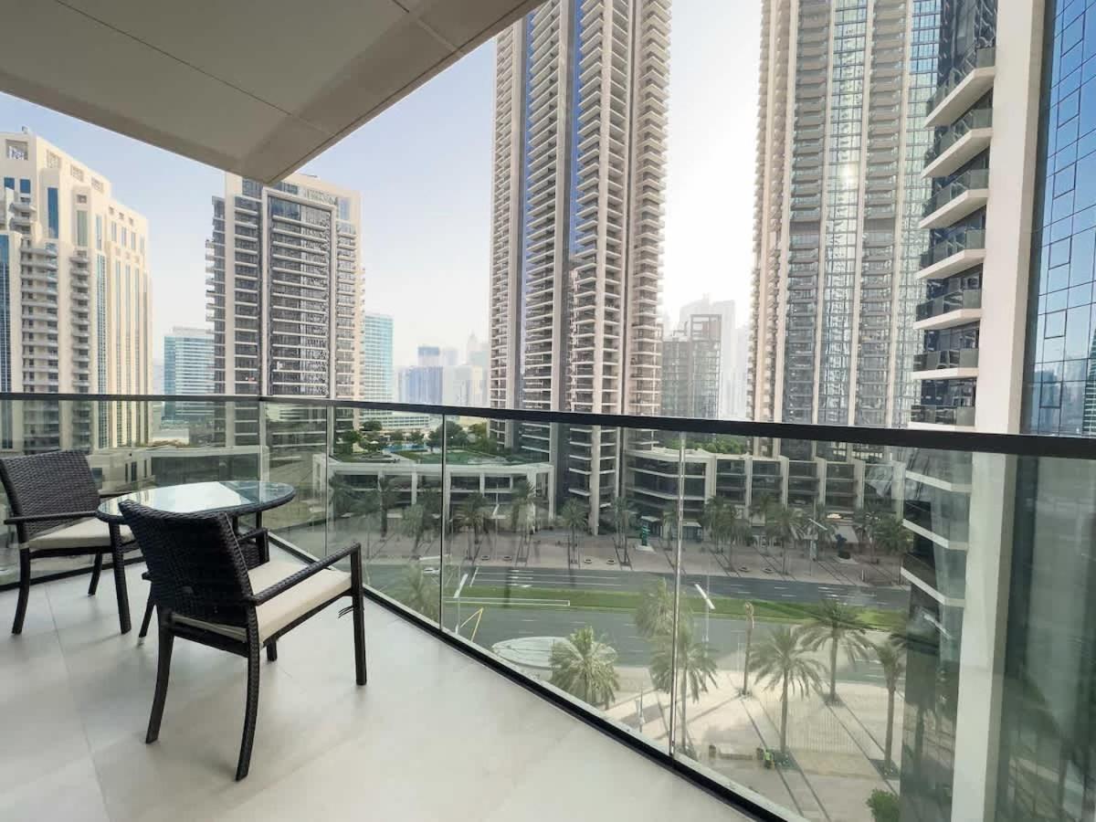 Elegant Style Brand New 2bdr In Heart Of Downtown Dubai