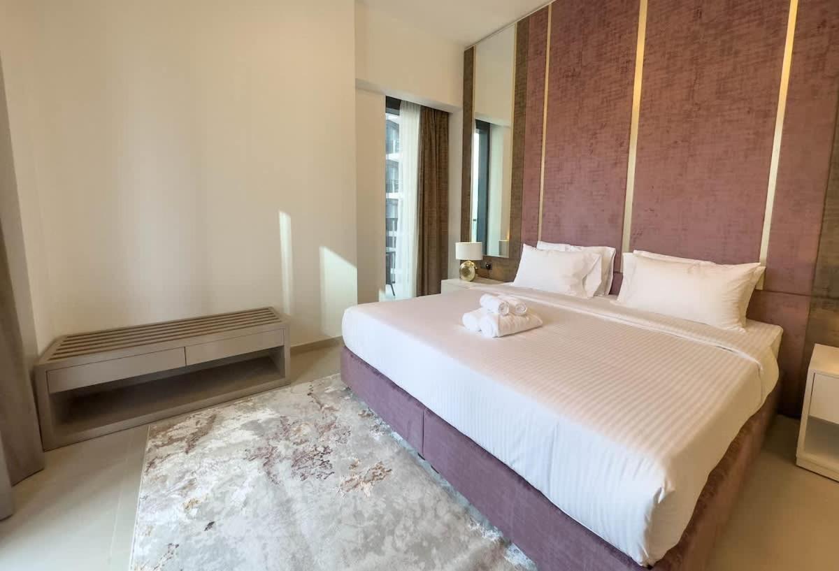Apartment Elegant Style Brand New 2bdr In Heart Of Downtown Dubai