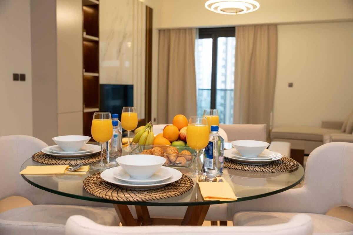 Elegant Style Brand New 2bdr In Heart Of Downtown Dubai