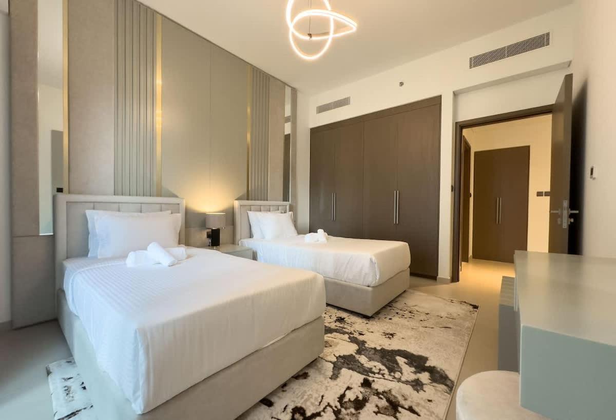 Elegant Style Brand New 2bdr In Heart Of Downtown Apartment Dubai
