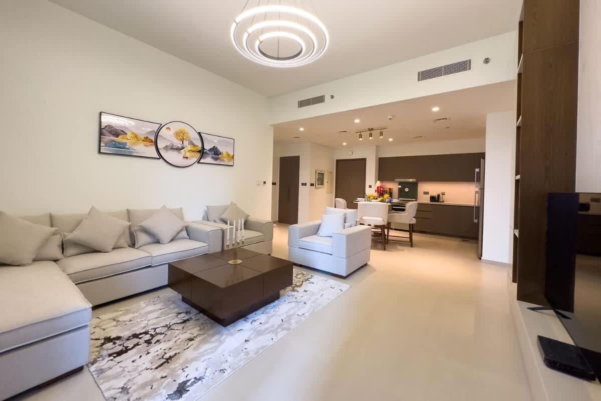 Apartment Elegant Style Brand New 2bdr In Heart Of Downtown *